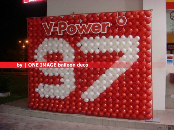 One Image : Corporate Deco: Balloon Backdrop